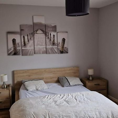 Ferienwohnung Refuge Urbain Chic Avec Balcon Saint-Lô Exterior foto